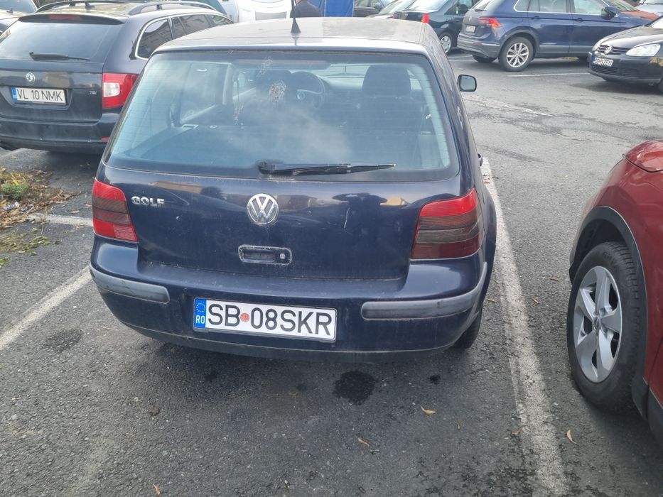 VW Golf 4, 1.4 cu AC, in stare buna