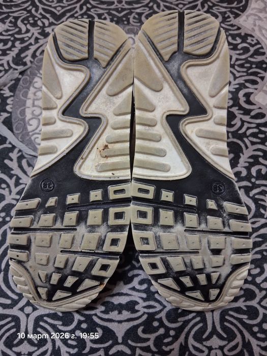 Маратонки Nike Air номер 38 (24 см.)