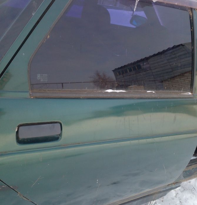 Продаю  дверь на ваз 2110