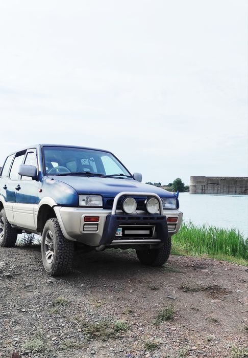 Nissan Mistral 1996