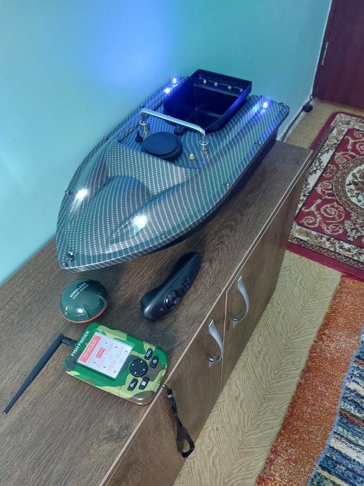 Barcă telecomandată pentru Nadă Pești (Pachet cu Sonar Pești)