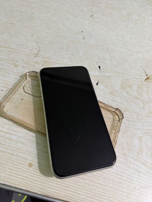 Продам iphone 11 64gb
