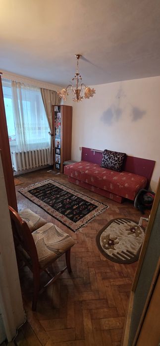 Vand sau schimb apartament 2 cam,decomandat in Piatra Neamt -Precista