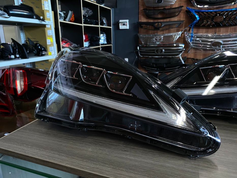 Комплект фарь для Lexus IS 250