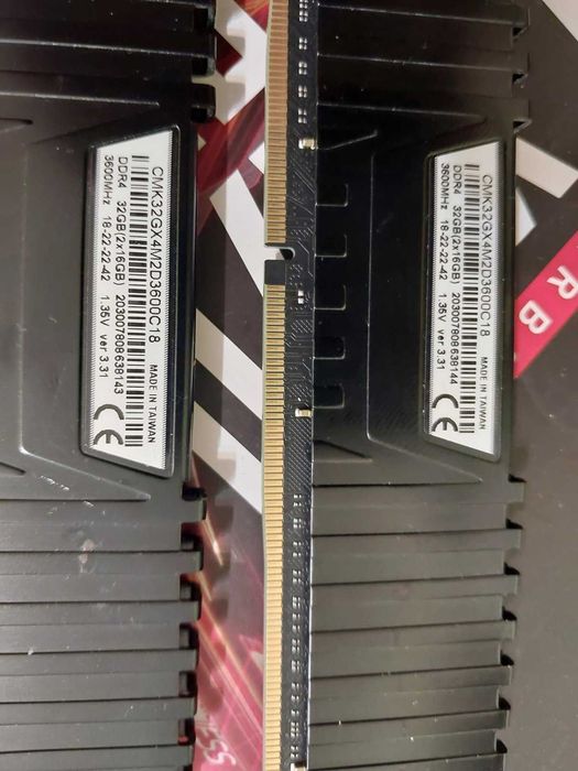 32GB DDR4 3600Mhz CL18 - Corsair Vengeance LPX