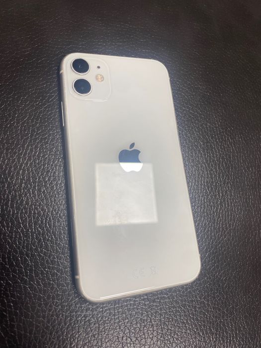 Айфон 11 срочно продается