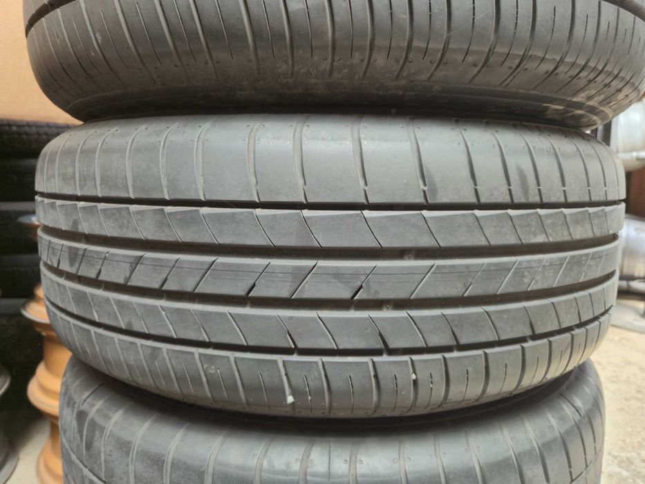4 Anvelope de VARA - 215/60/16 95V - KUMHO - Rulate 30 KM - DOT 2025 !