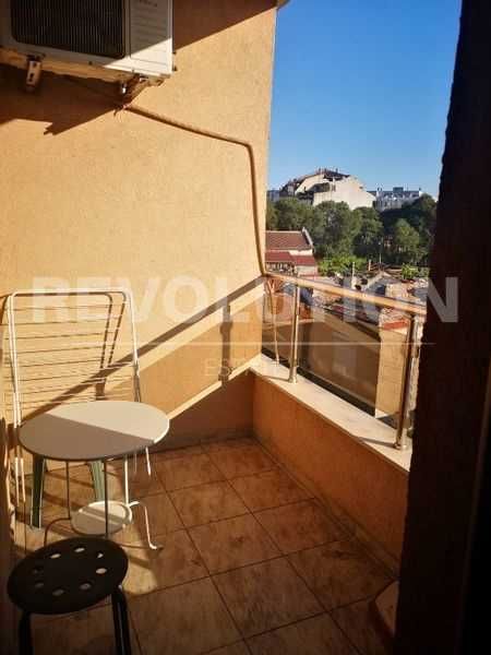 Дава се под наем Двустаен апартамент в Варна, Колхозен пазар - 75 кв.м за 348.84 € - Снимка #8