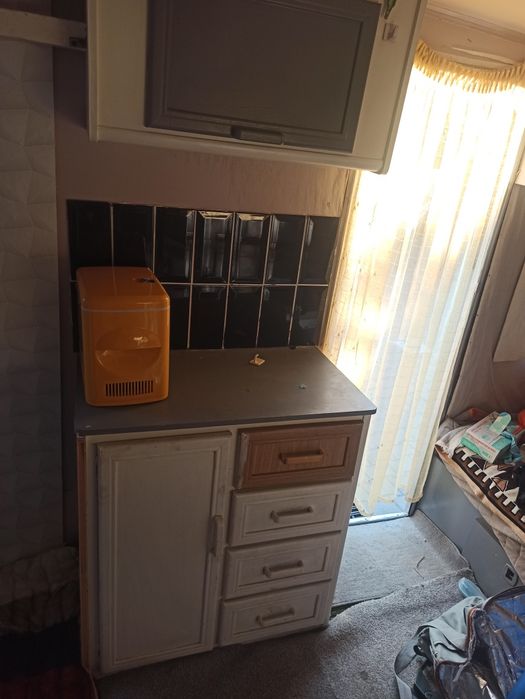 Vând rulotă sau schimb cu remorcă cort