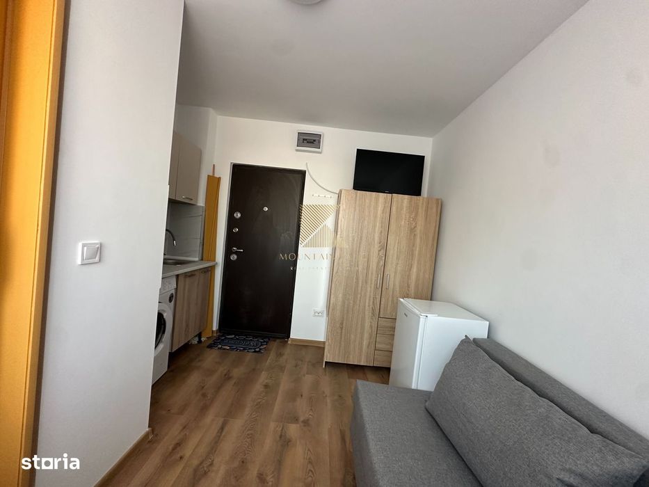Camera cu baie, renovata complet, etaj 3,. Serii 2, prima inchiriere