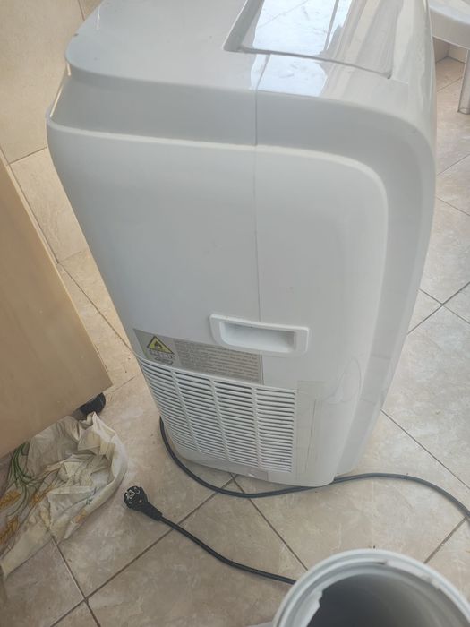 Aparat aer conditionat portabil