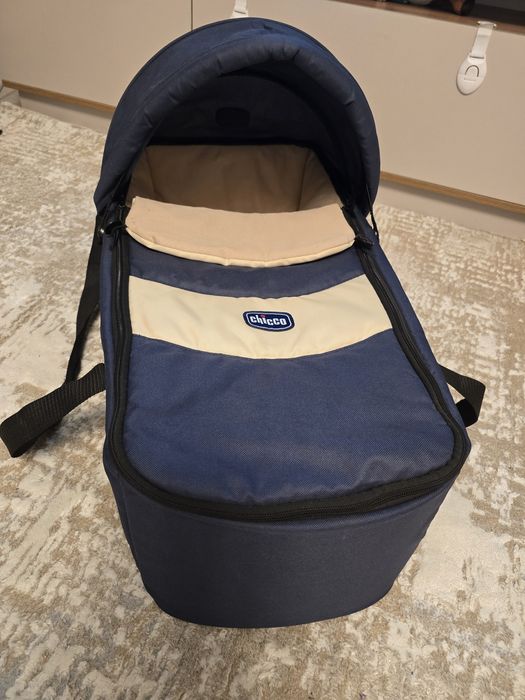 Продам люльку-переноску Chicco