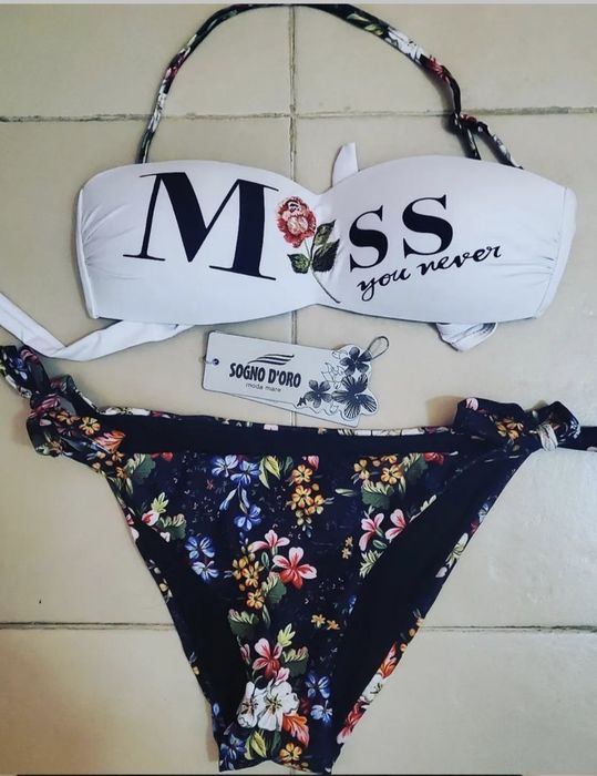 Бански различни и Парео дантела .