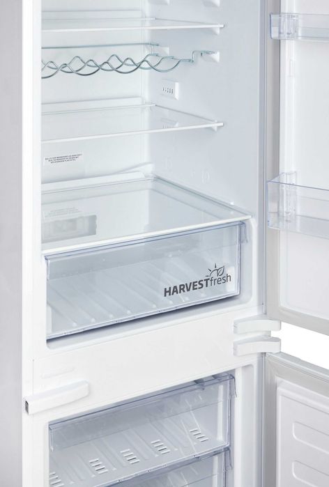 Хладилник с фризер за вграждане BEKO BCHA275K4SN