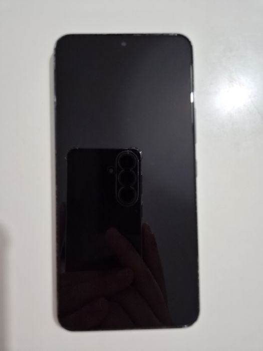 Samsung Galaxy S22 5G 128GB / 8GB RAM Phantom Black Full Box