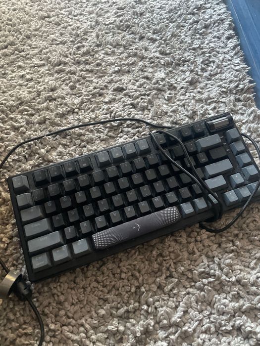 Tastatură gaming