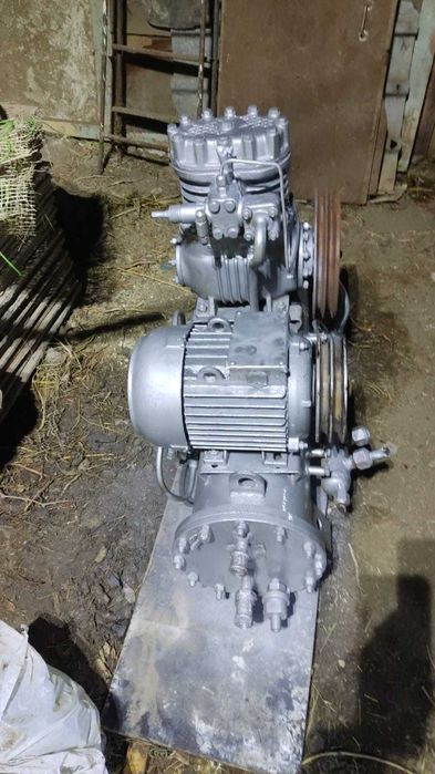 Компрессор для холодильной камеры