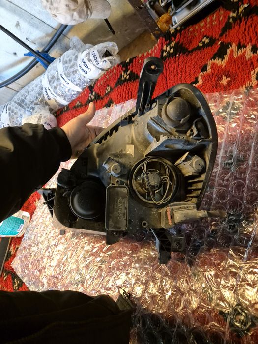 Оригиналено Фарове  за Зафира Б 2005- 2010г