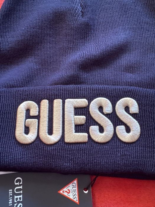 Guess - детска шапка 14-16 години