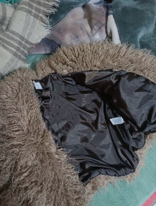 Кафяво пухено яке