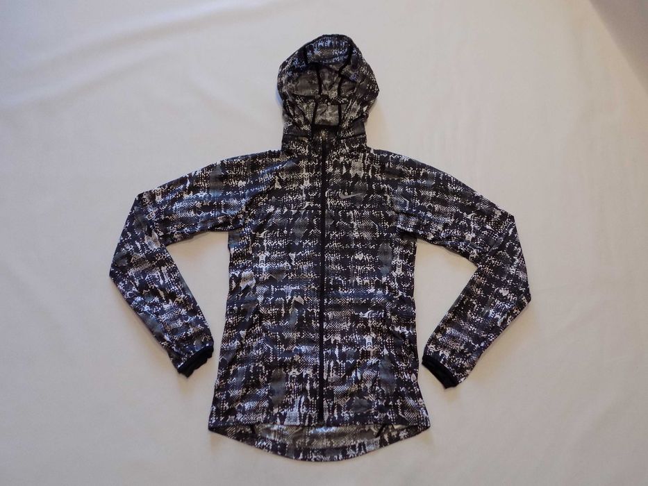 нов суитчър nike ветровка блуза фанела горнище дамски оригинален L/XS