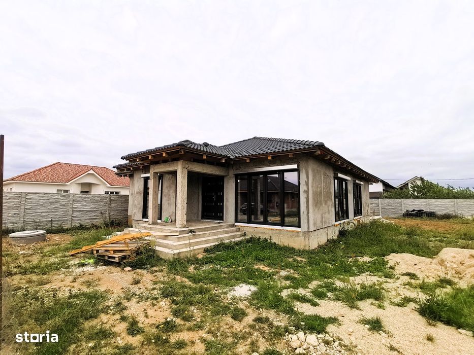 Casă 4 camere constructie de calitate ,construită de proprietar la alb