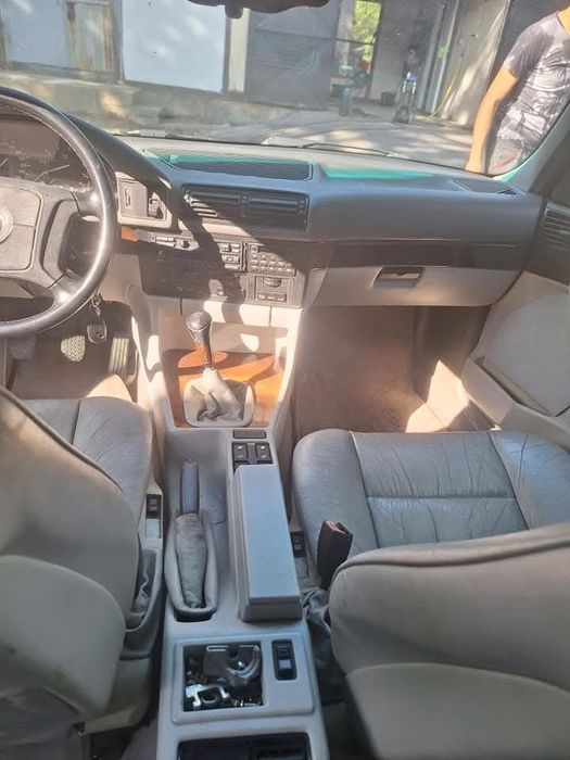 BMW E34 525XI на части