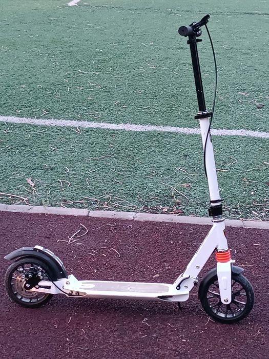 Продам самокат от 7 лет