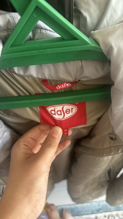 Продается демисезонная куртка.