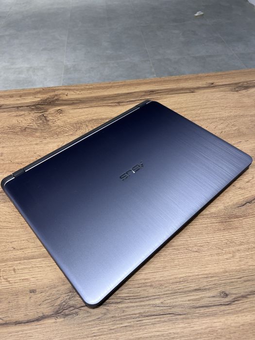 Ноутбук Asus X507U