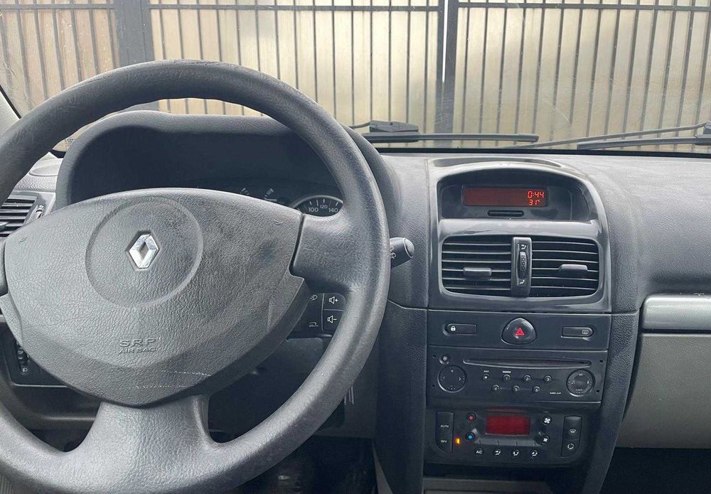 Renault Clio 2002 1.2 benzina