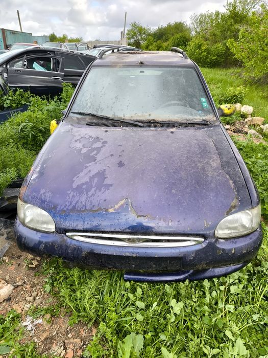 Форд ескорт комби На части 1,6 16v