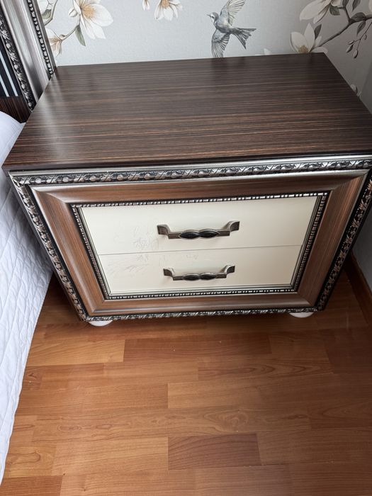 Продам Двуспальную кровать