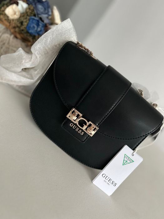 Guess нова оригинална чанта с дълга дръжка
