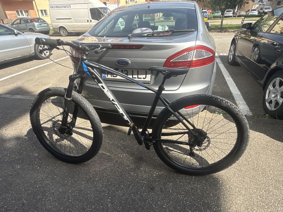 Vand bicicleta devron cu suspensi bune etc