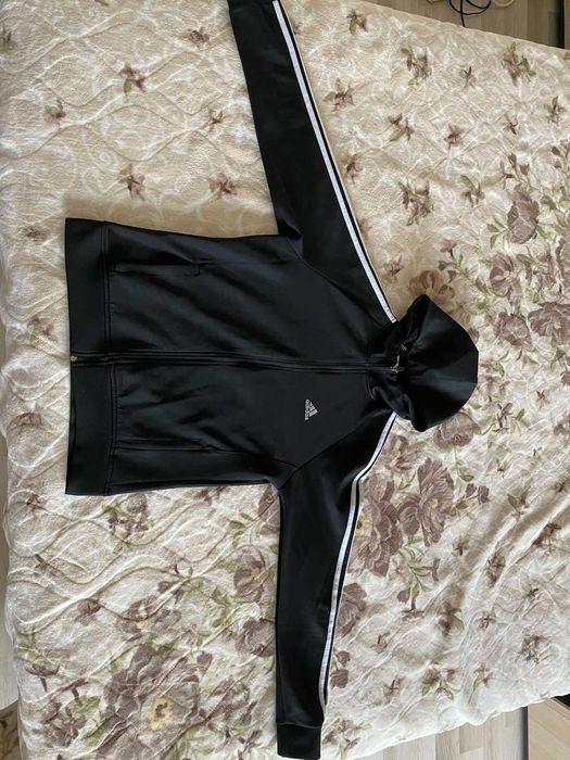 Горница на Addidas XL