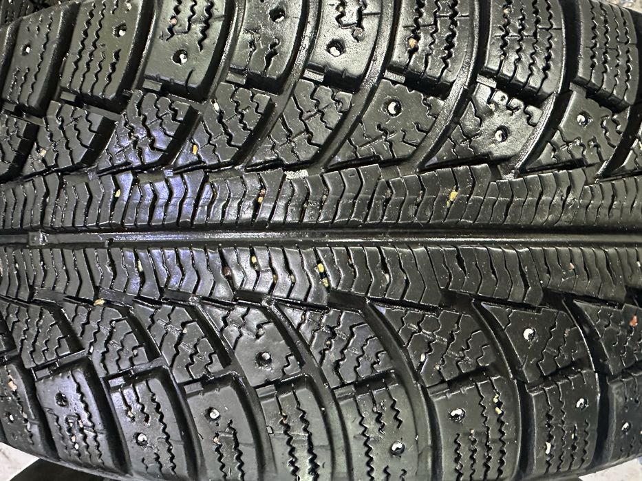 Продам шины 215/55/17 матадор