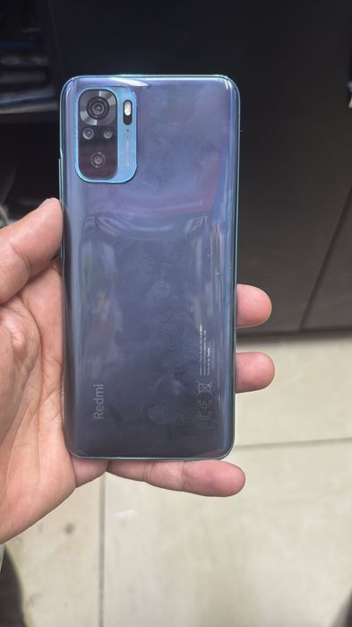 Срочно продам телефон Redmi 10