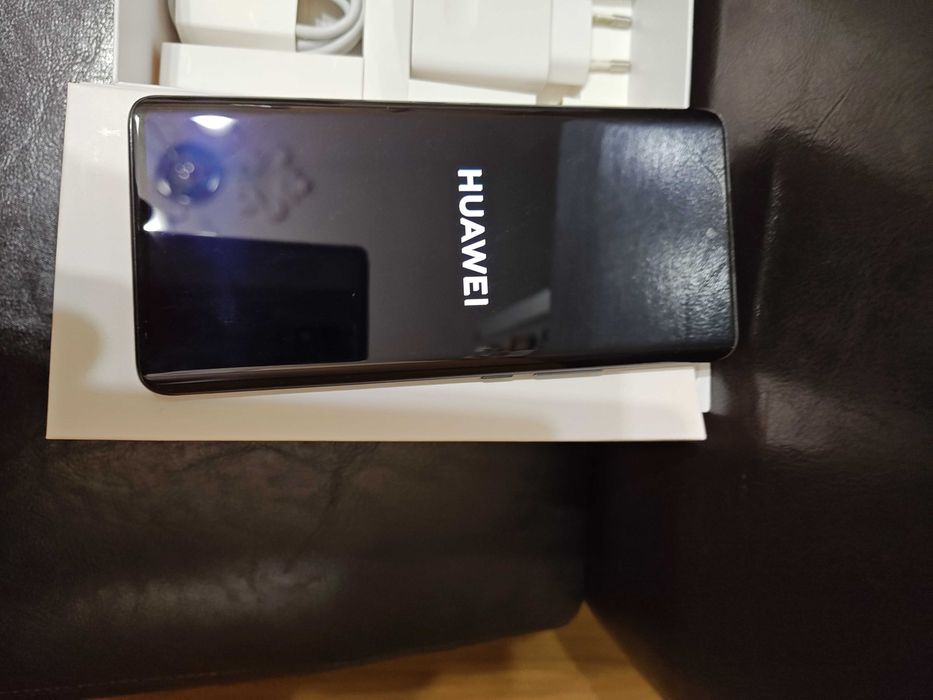 Продавам Huawei Нова 9