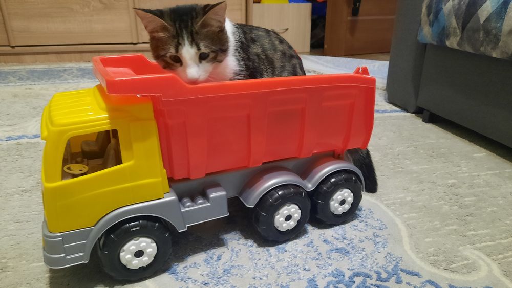 Продам большой КАМАЗ