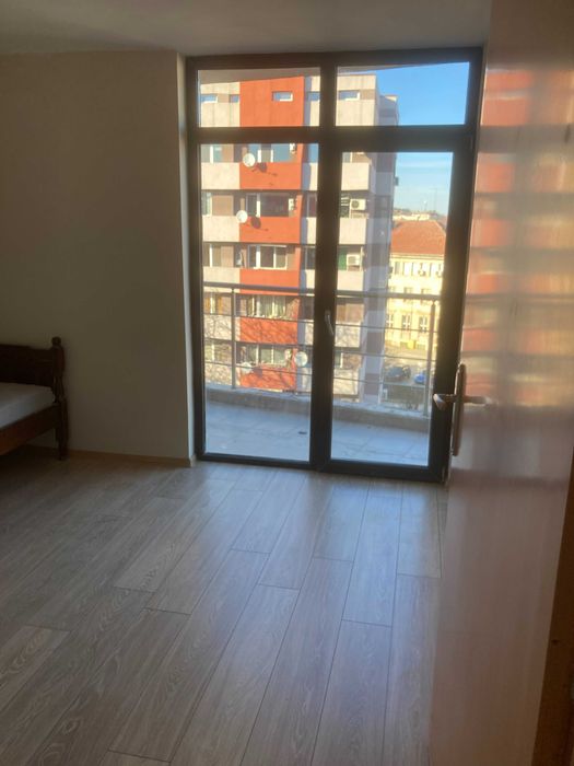 Апартамент 80 м2 в центъра на гр. Луковит