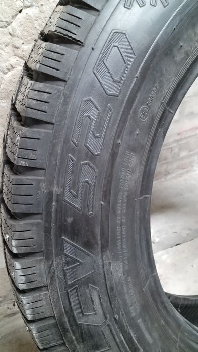 Шины новые 2 баллона