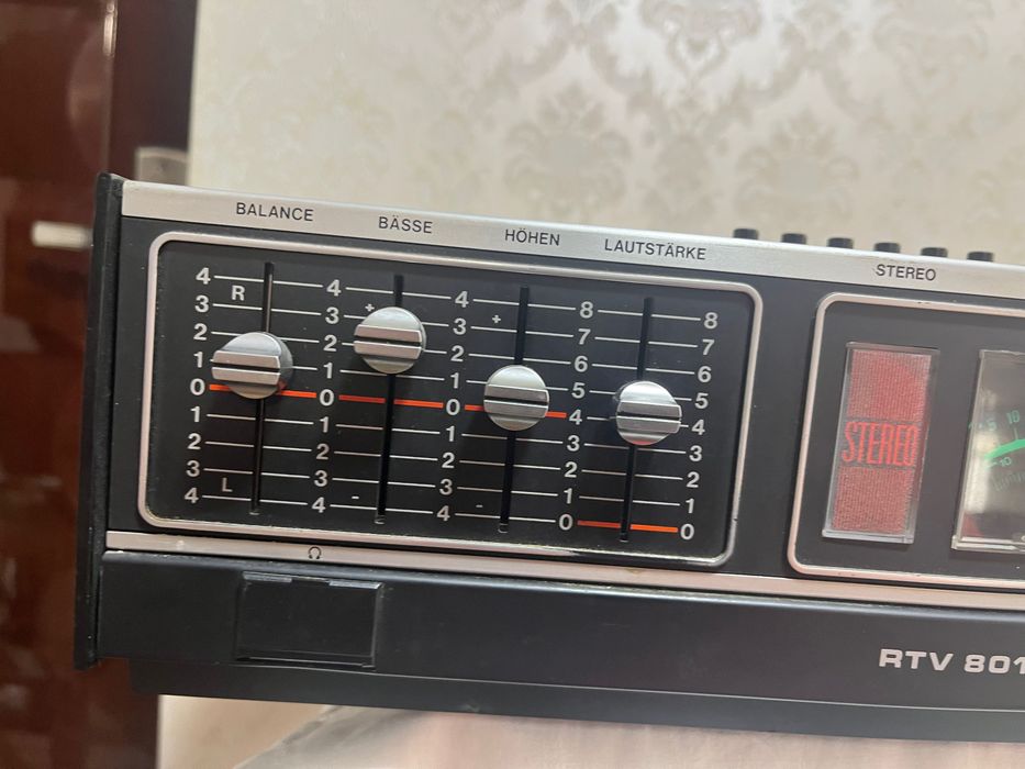Vintige ampituner., statie Grundig RTV 801 HI-FI