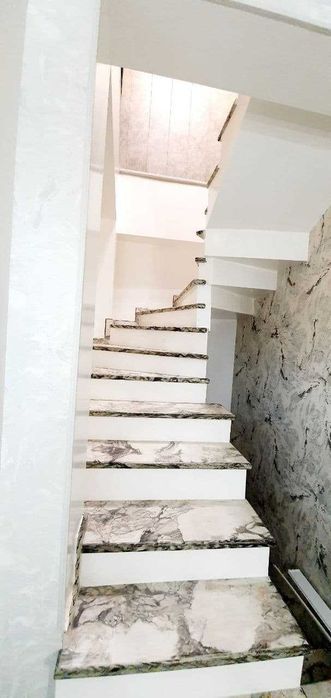 Сдаётся евро квартира в новостройке с мансардой!