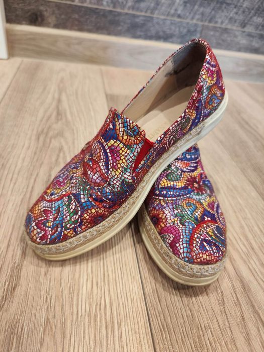 Мокасини от естествена кожа