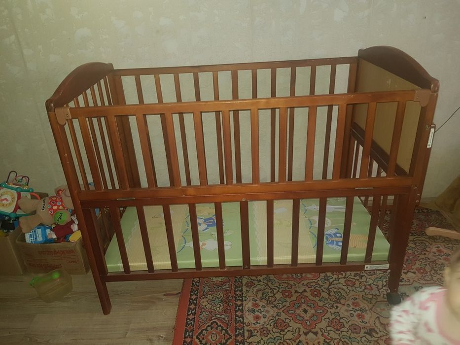Продаётся детская кроватка