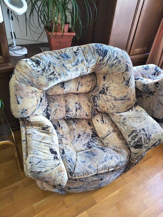 Фотьойл с табуретка