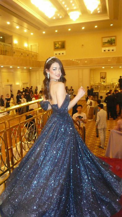 вечернее платье.