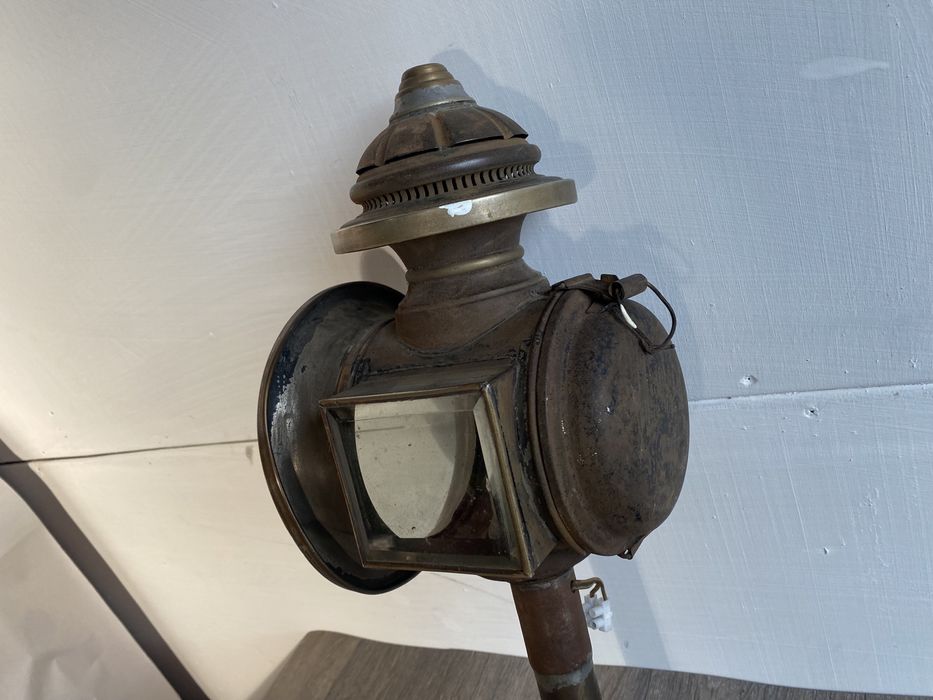 Стар френски фенер от файтон или ретроавтомобил
