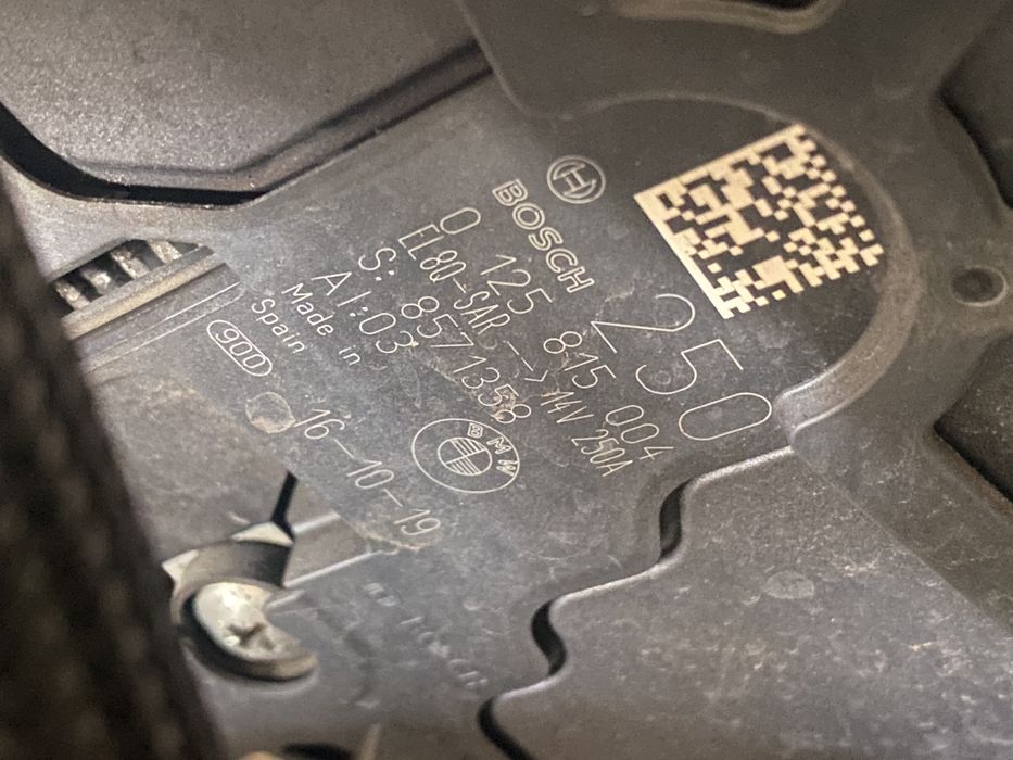 Alternator BMW Seria 5 G30 G31 / Seria 7 G11 G12 : 8571358